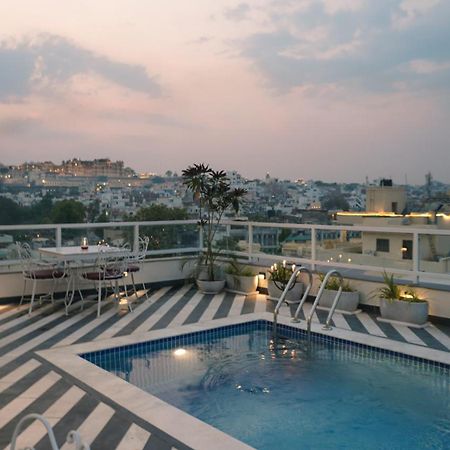Hotel Naren Villa Udaipur Buitenkant foto