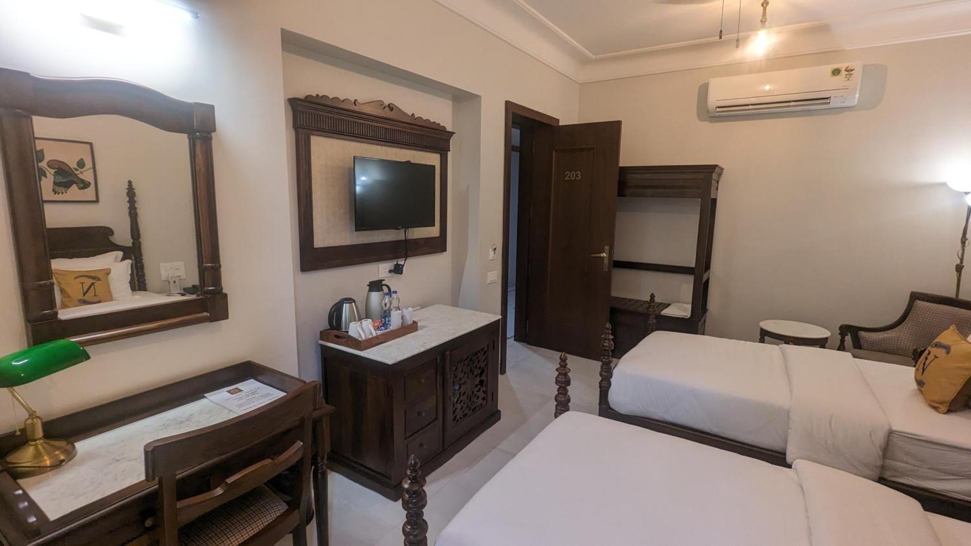 Hotel Naren Villa Udaipur Buitenkant foto