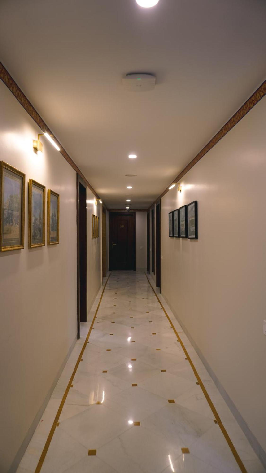 Hotel Naren Villa Udaipur Buitenkant foto