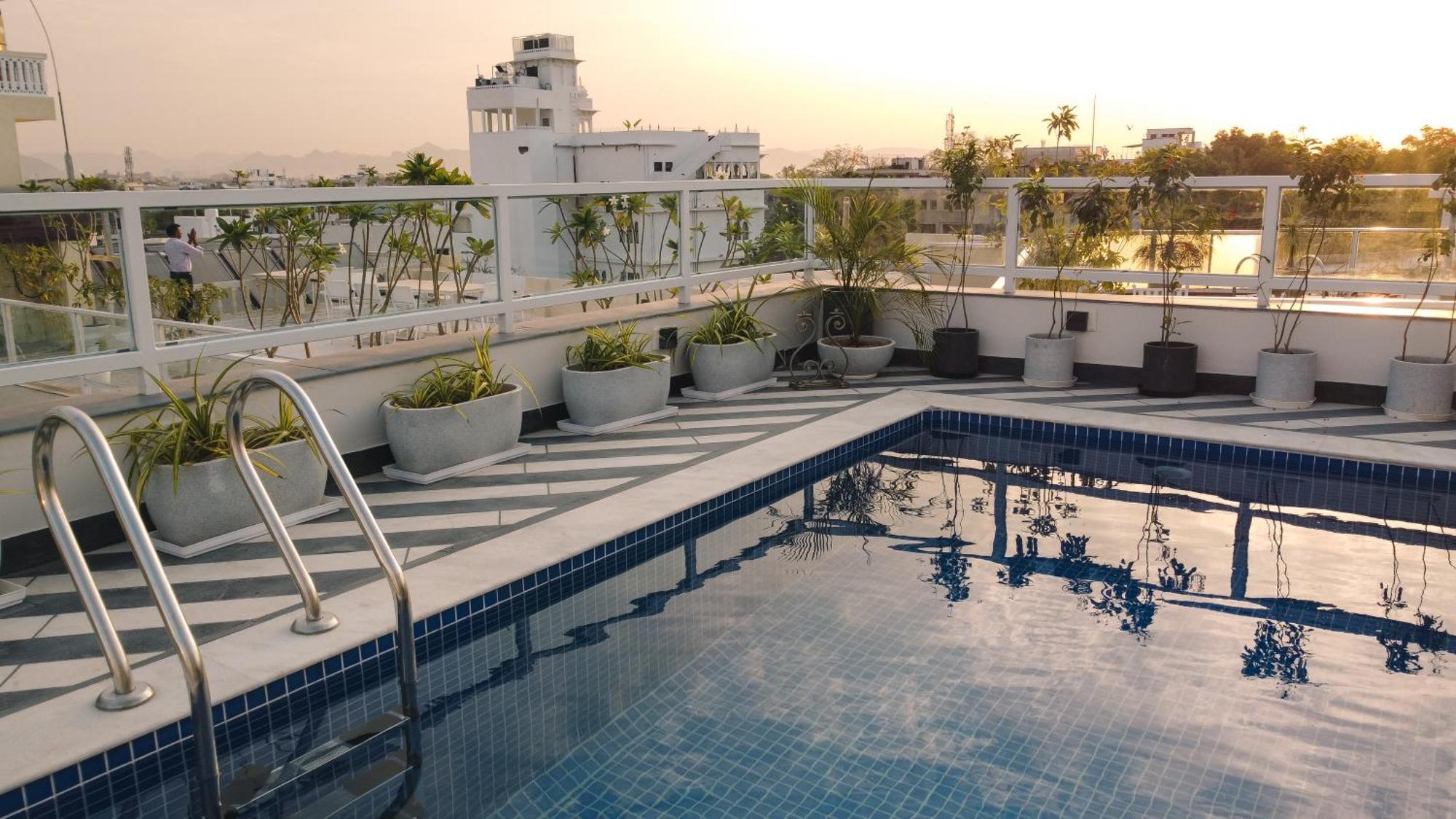 Hotel Naren Villa Udaipur Buitenkant foto