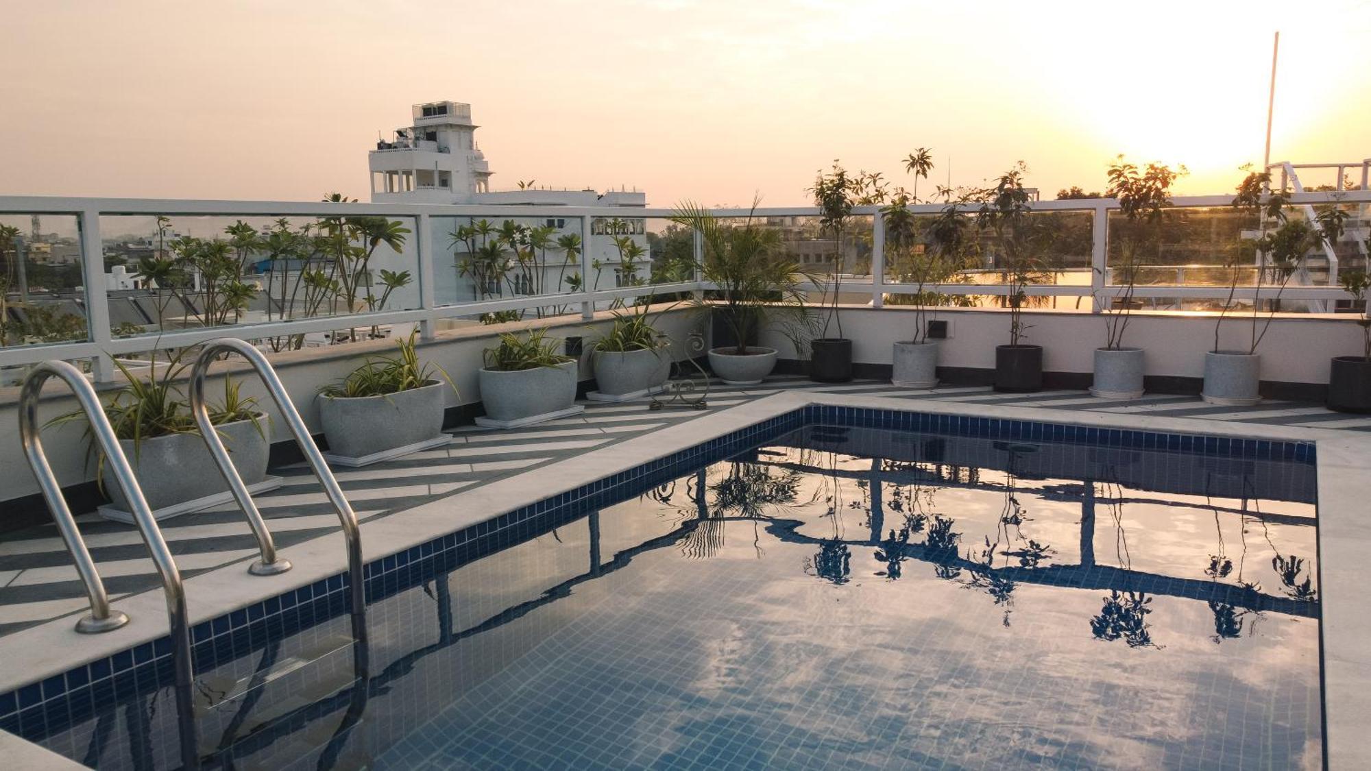 Hotel Naren Villa Udaipur Buitenkant foto